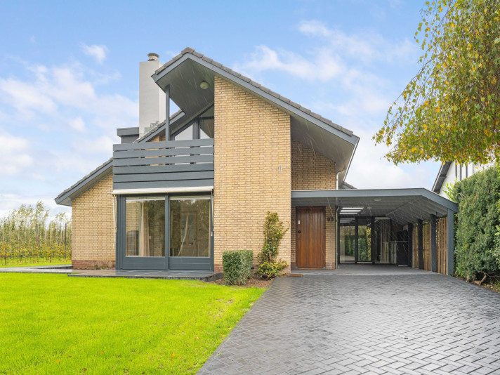 Bekijk foto 1/5 van house in Houten