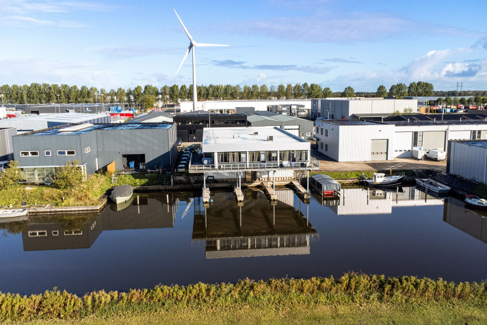 Bekijk foto 1/5 van house in Leeuwarden