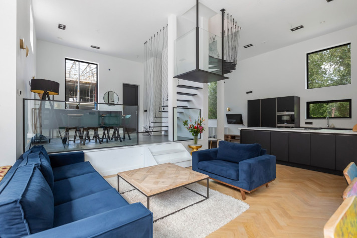 Bekijk foto 1/5 van house in Amsterdam