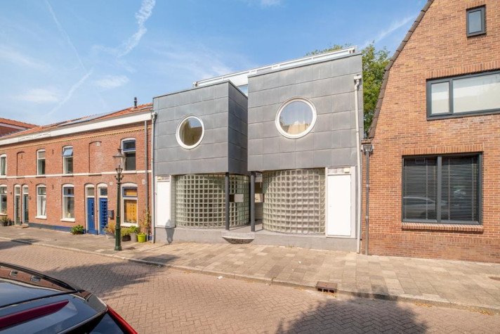 Bekijk foto 1/5 van house in Weesp