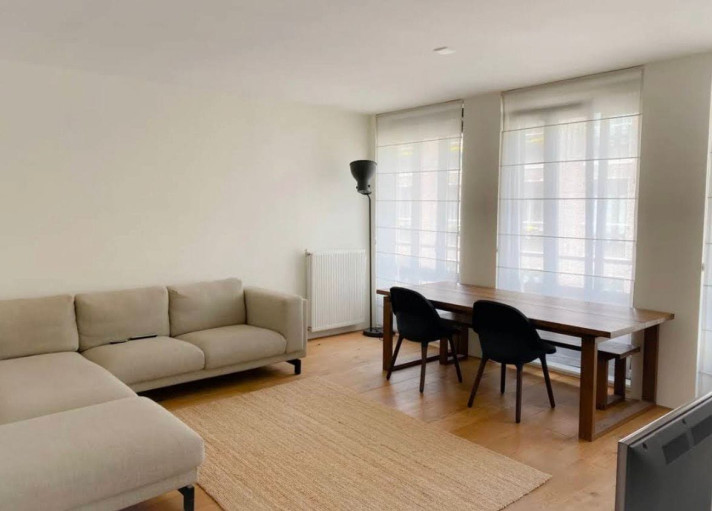 View photo 1/8 of apartment in Amsterdam