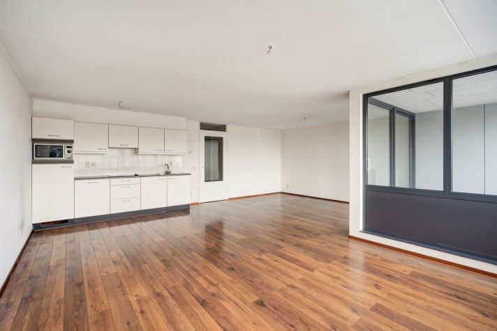 Bekijk foto 1/5 van house in Rotterdam