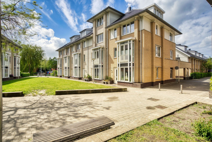 Bekijk foto 1/5 van house in Delft