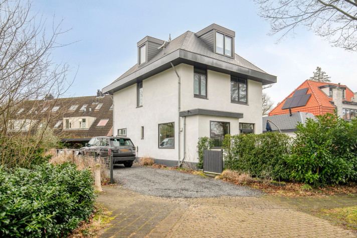 Bekijk foto 1/5 van house in De Bilt