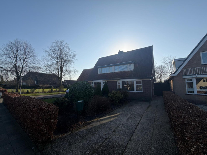 Bekijk foto 1/2 van house in Smallingerland