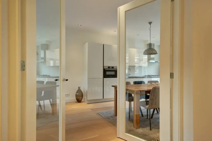 Bekijk foto 1/24 van apartment in Amsterdam