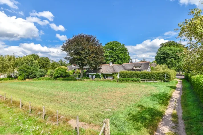 Bekijk foto 1/7 van house in Laren