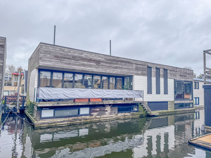 View photo 1/1 of house in Amsterdam