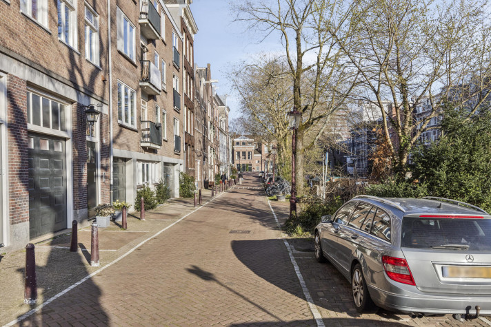 View photo 1/32 of apartment in Amsterdam