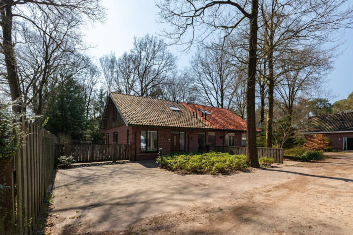 View photo 1/30 of house in Ede