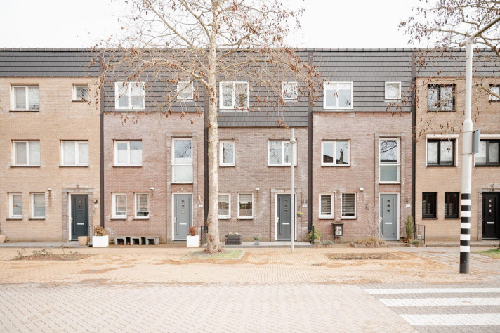 View photo 1/5 of house in Albrandswaard