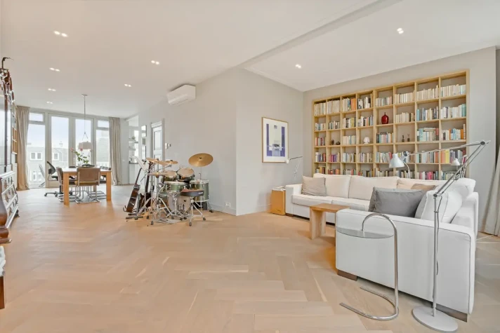 View photo 1/26 of apartment in Amsterdam