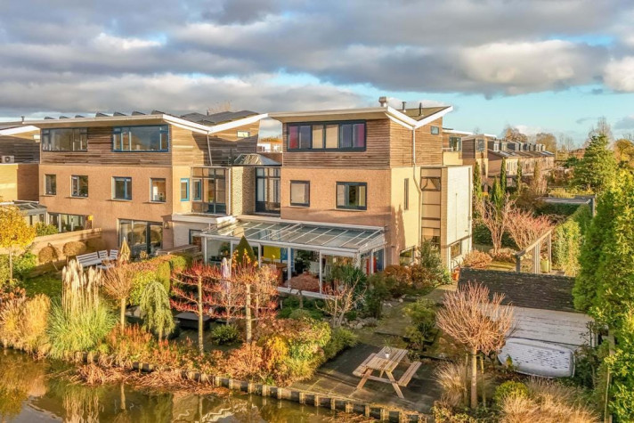 Bekijk foto 1/5 van house in Zuidplas