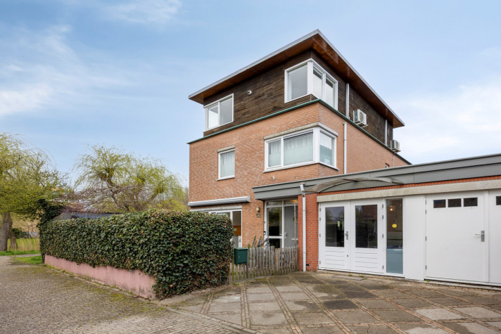 Bekijk foto 1/54 van house in Amsterdam