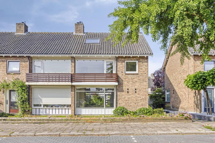 Bekijk foto 1/5 van house in Bergen op Zoom