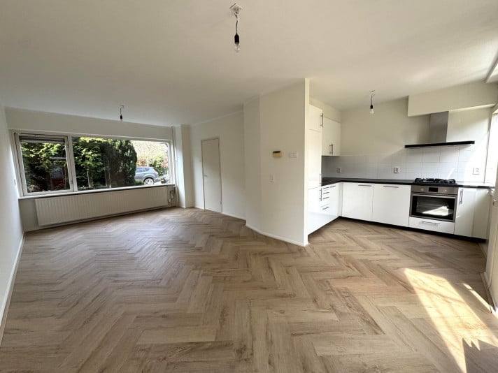 Bekijk foto 1/5 van house in Hilversum