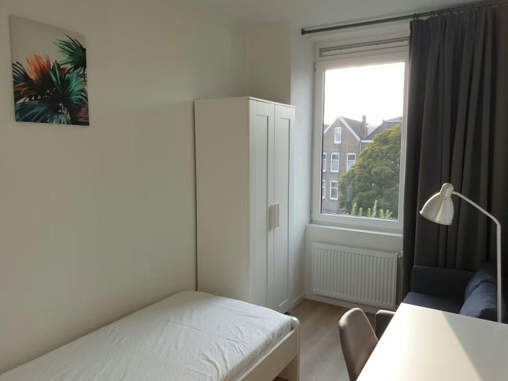 View photo 1/13 of room in Rotterdam