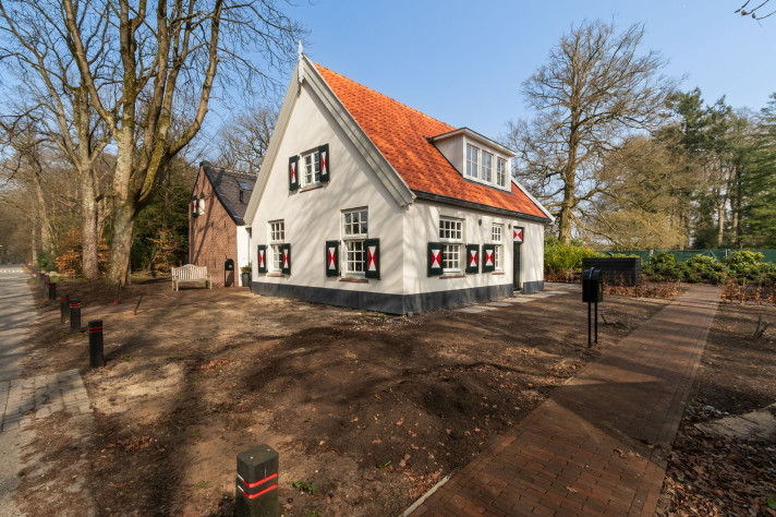 View photo 1/5 of house in Baarn