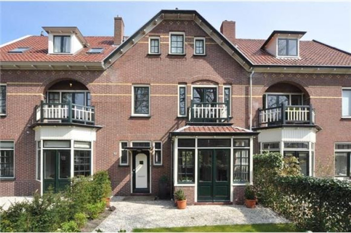 Bekijk foto 1/5 van house in Gooise Meren