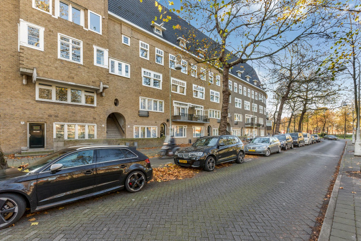 View photo 1/5 of apartment in Amsterdam