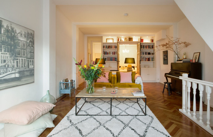 View photo 1/5 of apartment in Amsterdam