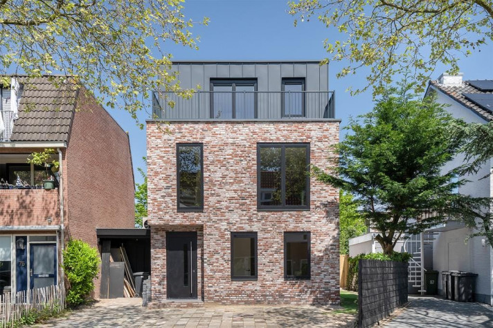 View photo 1/5 of house in Zandvoort