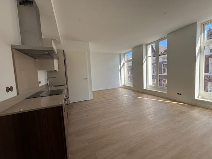 Bekijk foto 1/5 van apartment in 's-Gravenhage