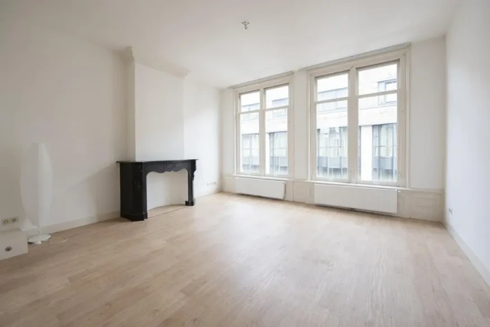 View photo 1/28 of apartment in Amsterdam
