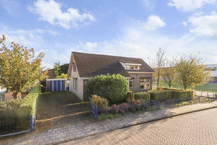 Bekijk foto 1/4 van house in Huissen