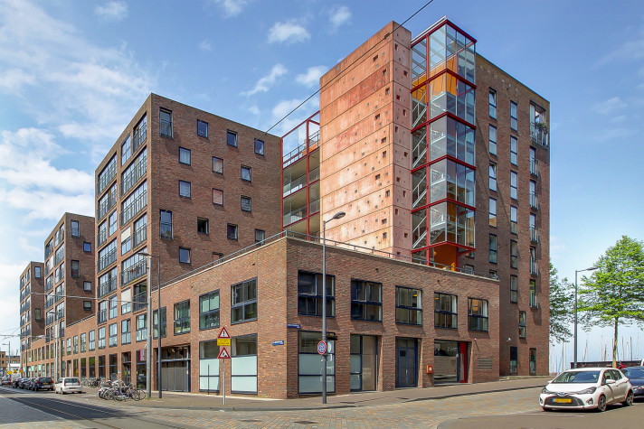 Appartement aan de Krijn Taconiskade in Amsterdam