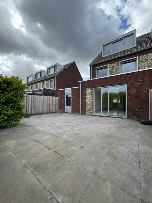View photo 1/5 of house in Rotterdam