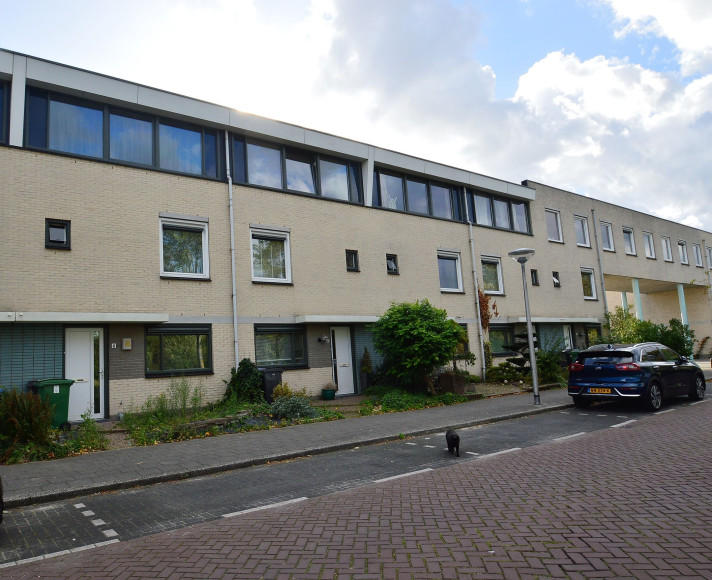 Bekijk foto 1/5 van house in Amstelveen