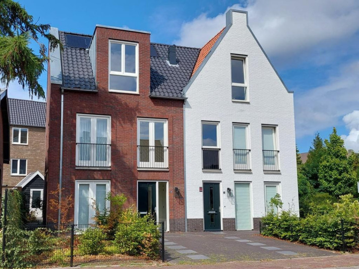 Bekijk foto 1/5 van house in Huizen
