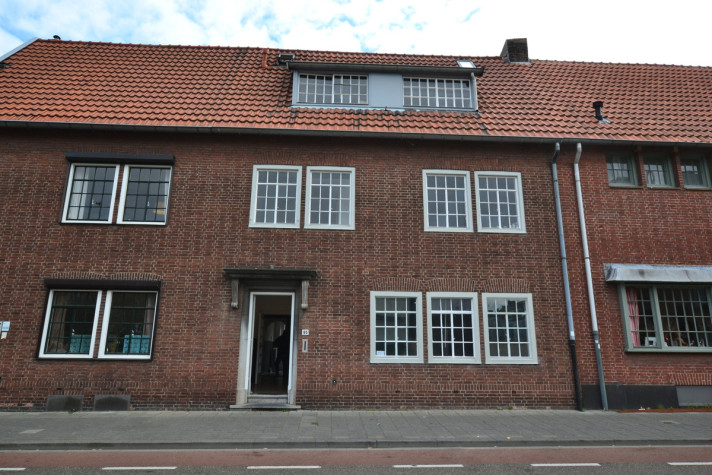 Bekijk foto 1/12 van room in Heerlen