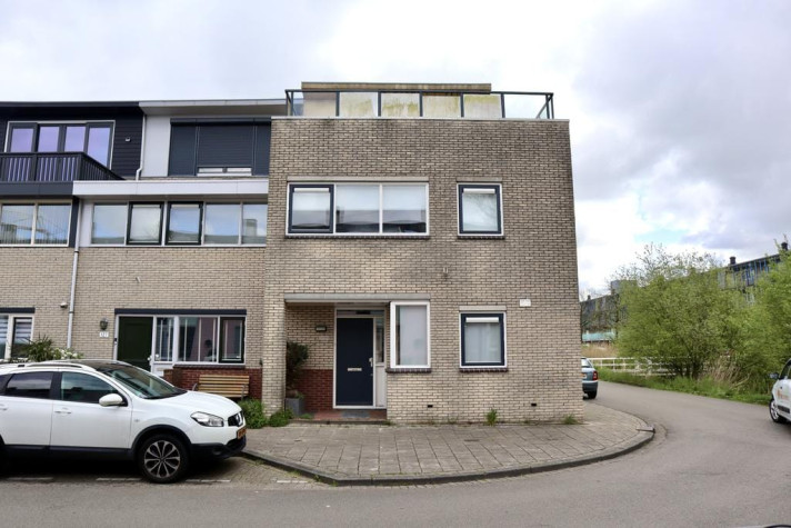 Bekijk foto 1/5 van house in Haarlem