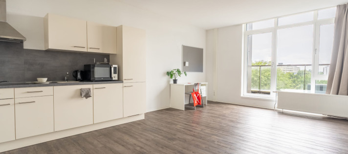 Studio aan de Karspeldreef in Amsterdam
