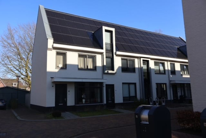 Bekijk foto 1/5 van house in Waalre