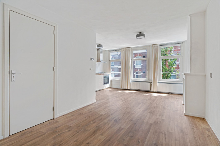 View photo 1/24 of apartment in Amsterdam