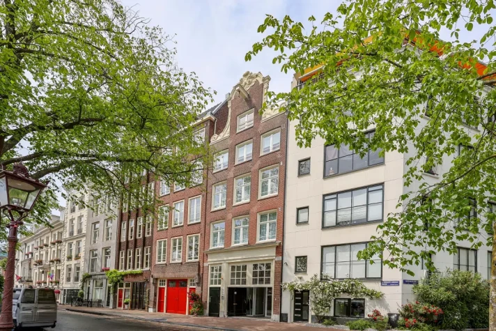 View photo 1/36 of apartment in Amsterdam