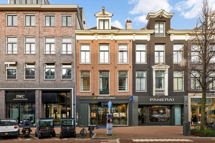 View photo 1/5 of apartment in Amsterdam