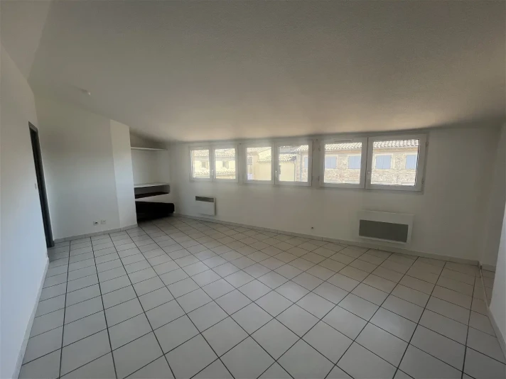 Voir la photo 1/8 du type apartment à Valréas