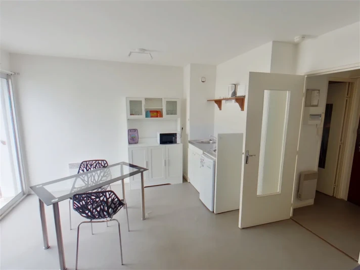 Voir la photo 1/7 du type studio à Tours