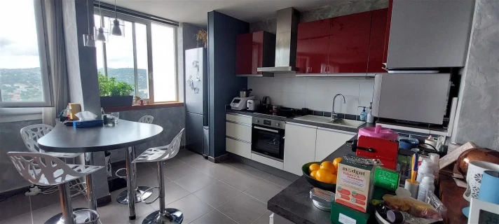 Voir la photo 1/12 du type apartment à Caluire-et-Cuire
