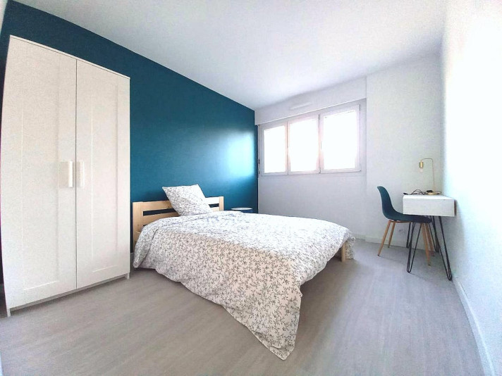 Voir la photo 1/10 du type room à Sarcelles