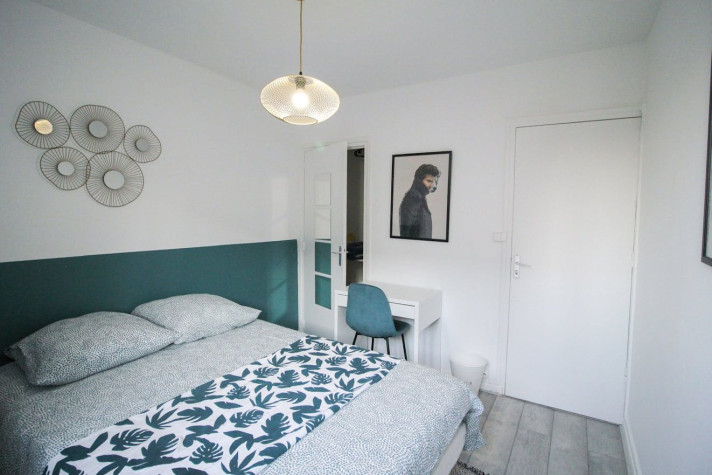Voir la photo 1/10 du type room à Villeurbanne