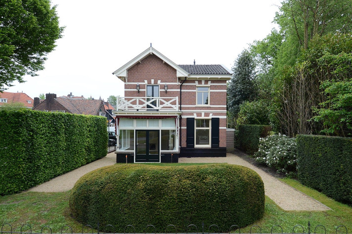 Bekijk foto 1/5 van house in Laren