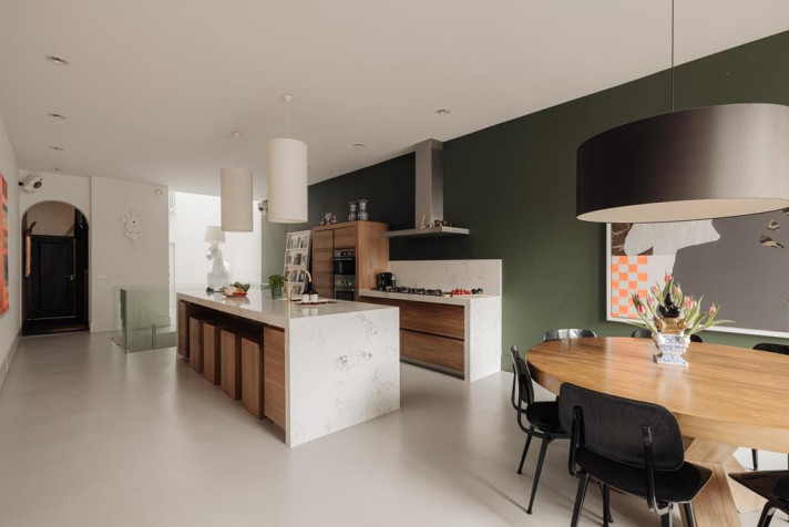 View photo 1/5 of house in Amsterdam
