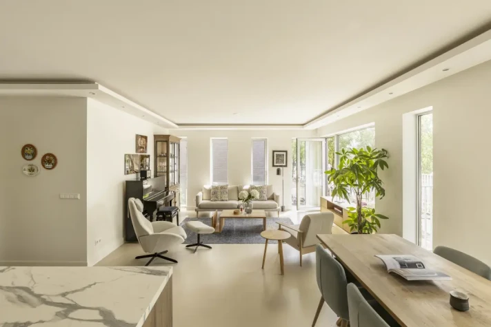 View photo 1/31 of apartment in Amsterdam