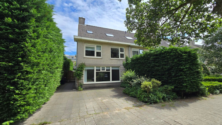 Bekijk foto 1/28 van apartment in 's-Gravenhage