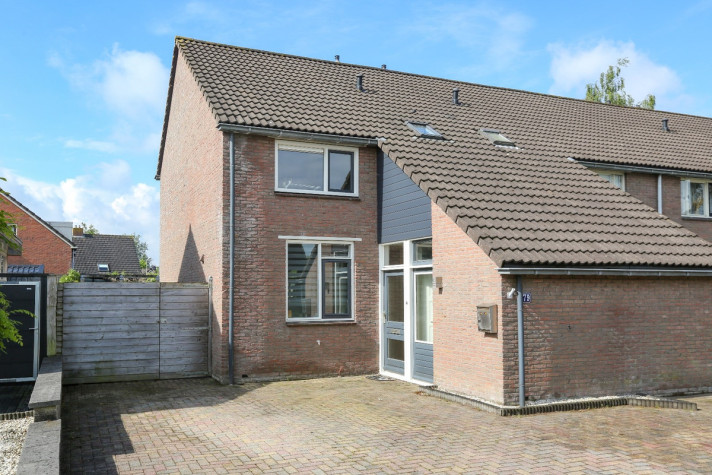 View photo 1/40 of house in Surhuisterveen
